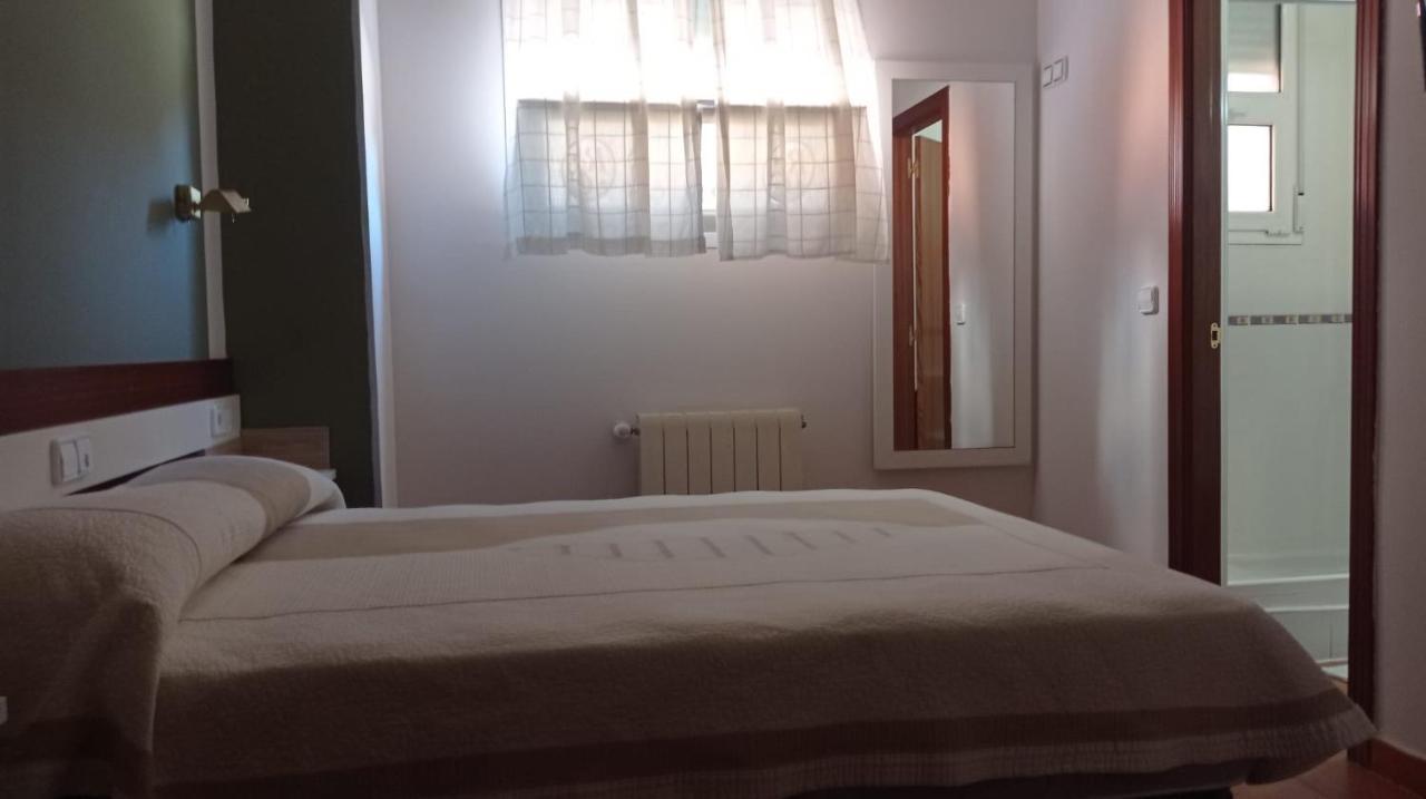 Burgo Alojamiento Numancia Pension מראה חיצוני תמונה